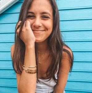 Meet your Posher, Laura